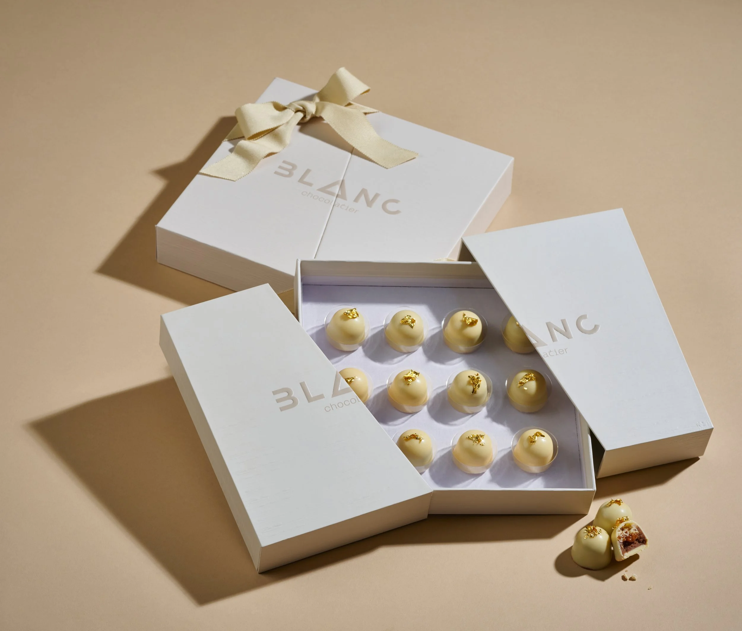 菓子 Blanc Stone Collection — Shop — Blanc Chocolatier